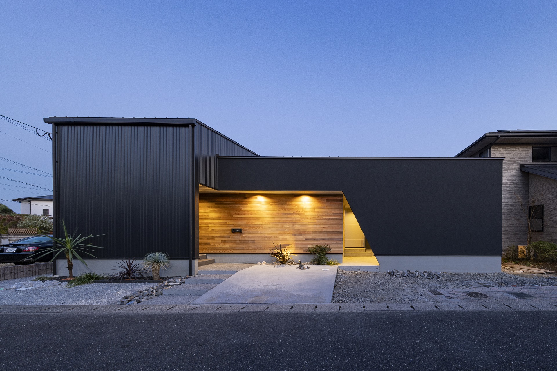 スライダー外観（夜）